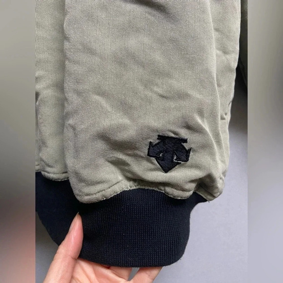 Descente beige pullover golf wind rain sweater Sz  M - Picture 4 of 14